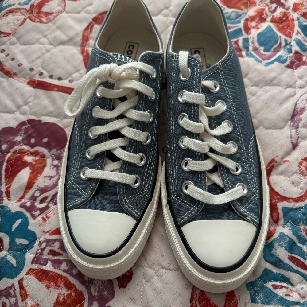 Chuck Taylor 70 Lo Sneaker Converse in the color jean blue